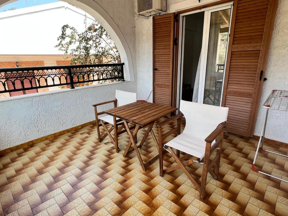 Lákka Vasiliki Apartments מראה חיצוני תמונה